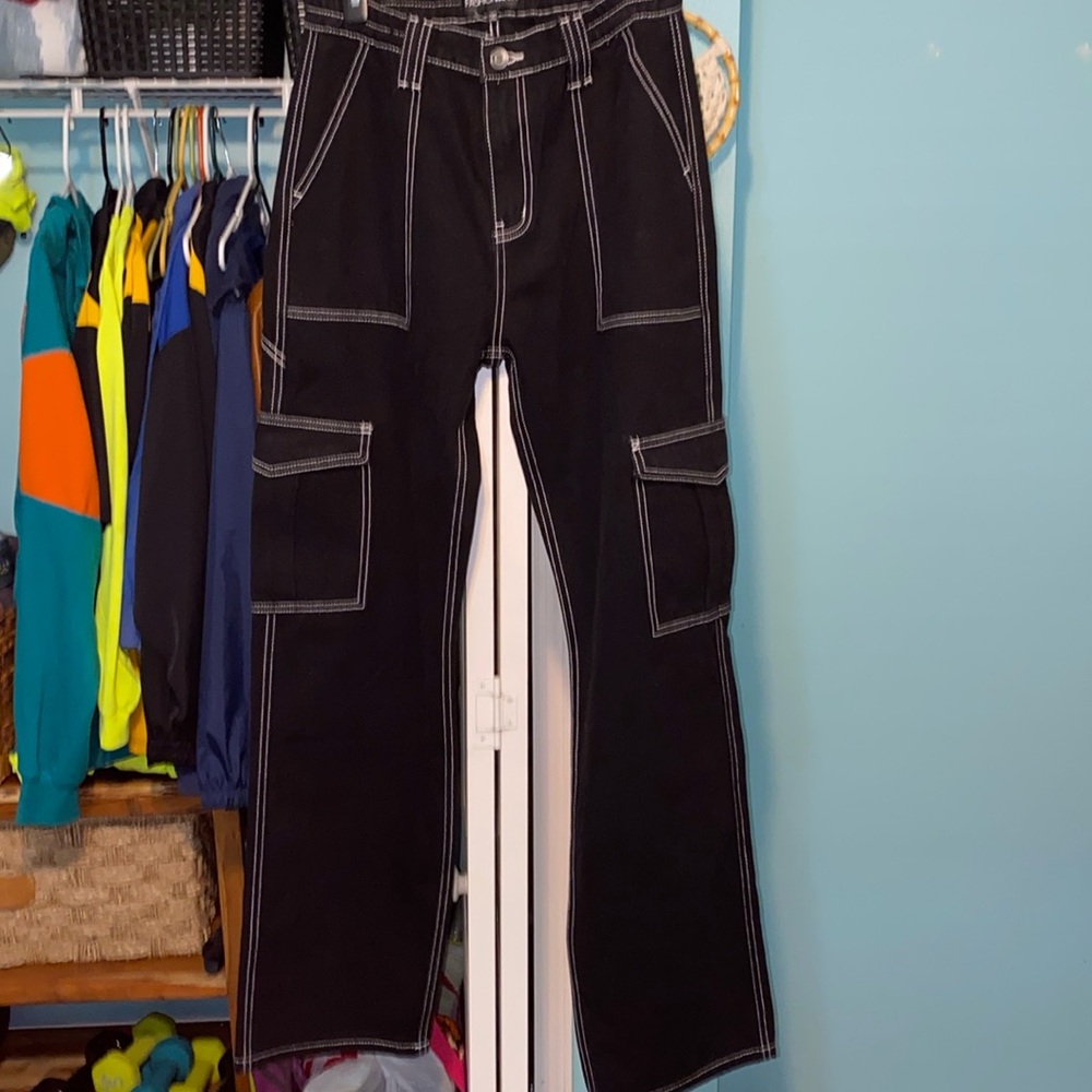 Fashion Nova new cargo jeans black